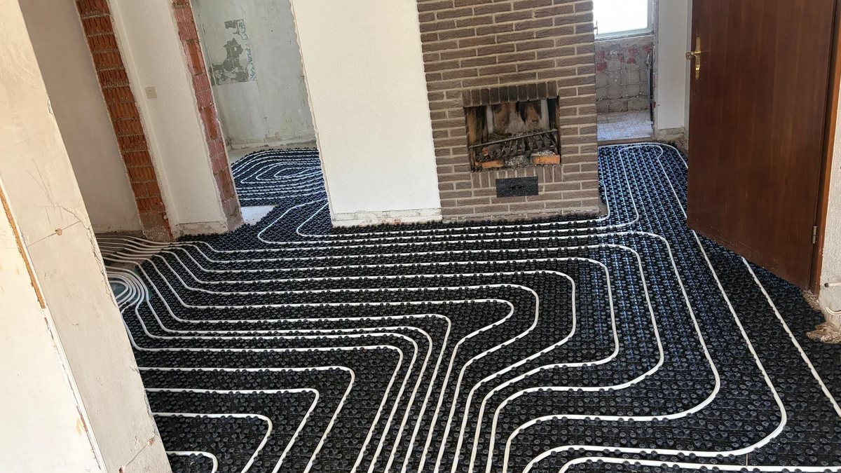 Fußbodenheizung im Altbau – niedrige Vorlauftemperatur macht die Wärmepumpe möglich